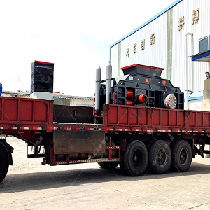 800x600中型直聯對輥破碎機發往河南