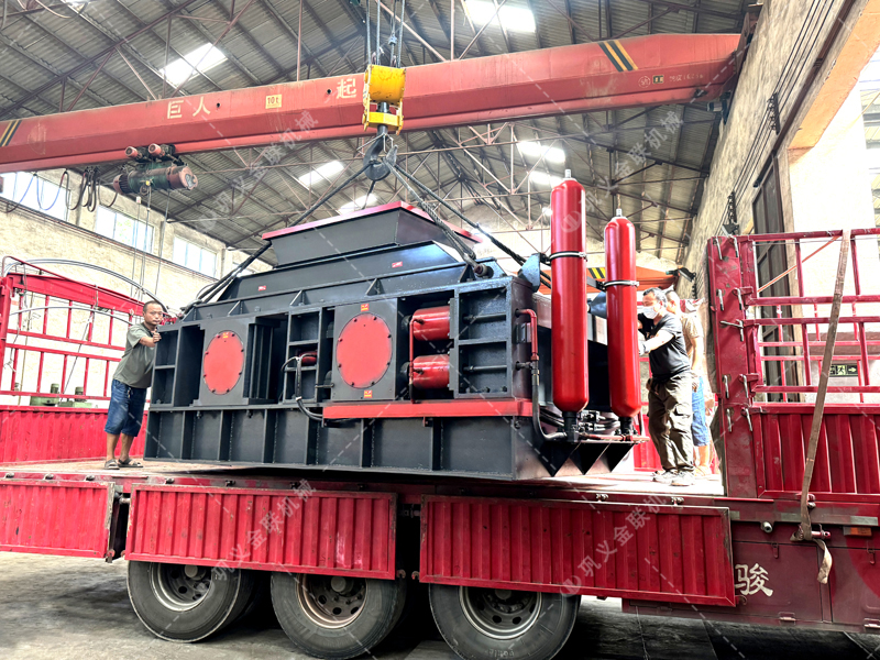 水利工程需要高精度砂石？對(duì)輥制砂機(jī)如何確保成品質(zhì)量？