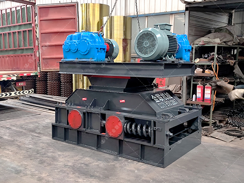 為什么越來越多的工程選擇雙齒輥破碎機處理水泥路面？